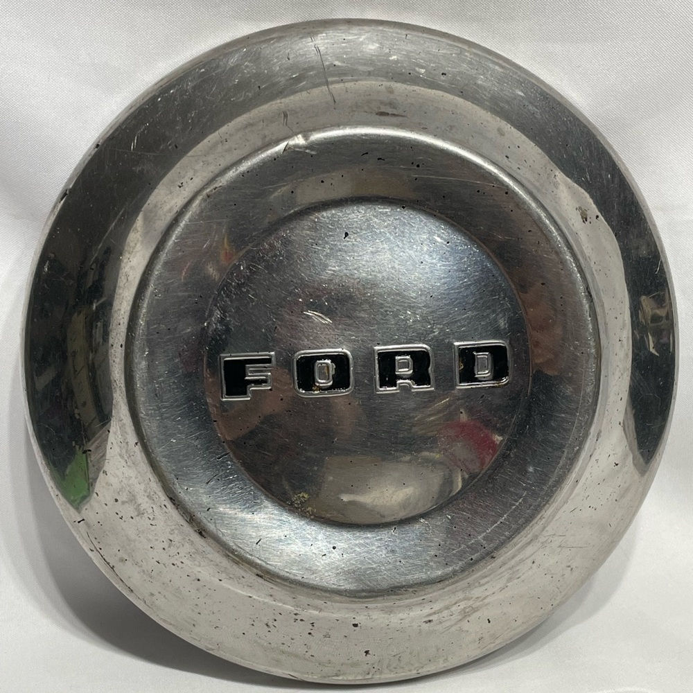 1952 53 54 55 56 Ford dog dish hubcap OEM Good Condition Minor flaws as pictured